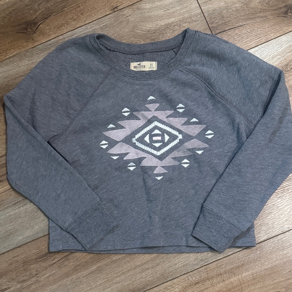 Hollister Charcoal Geometric Pullover